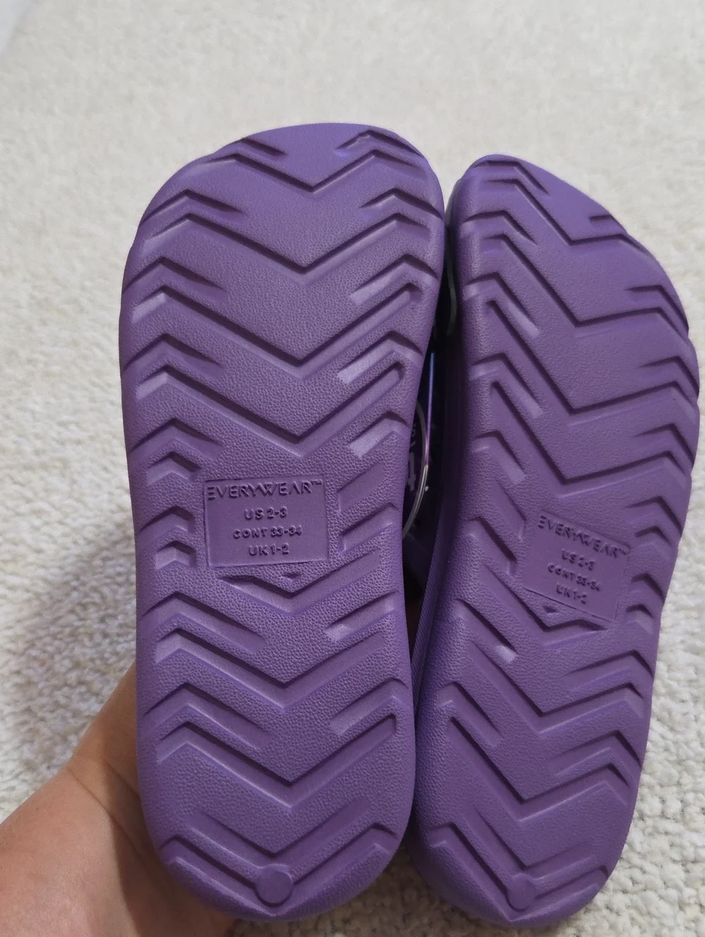 NWT TOTES SOLBOUNCE SLIDES